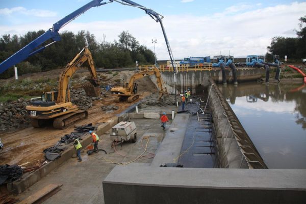 Don Chapin redymix in Salinas River Dam